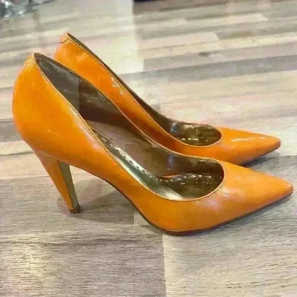 BCB Girls Gold Stiletto Size 7.5 - Picture 3 of 6